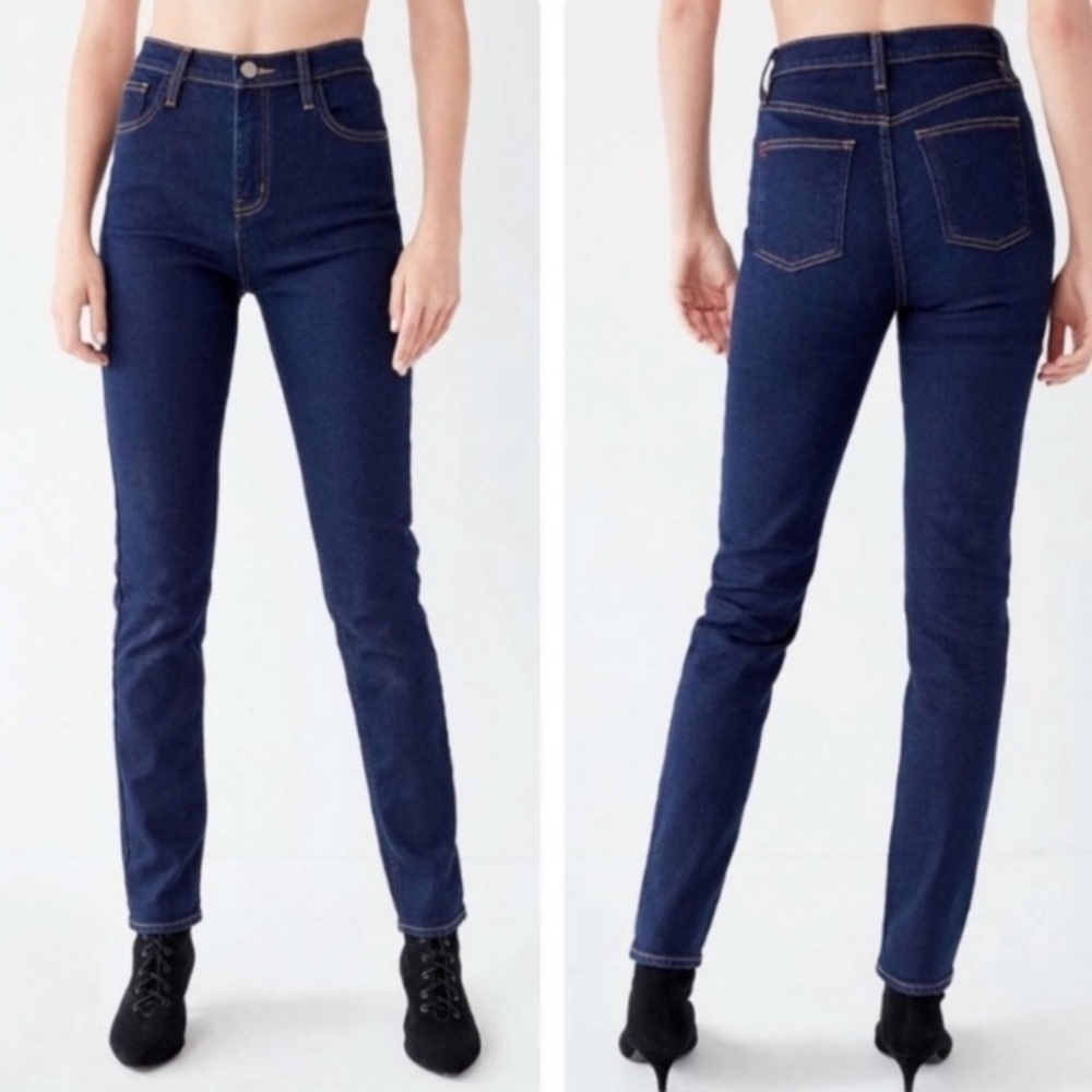 BDG Girlfriend High Rise Girlfriend Jeans in Dark Wash